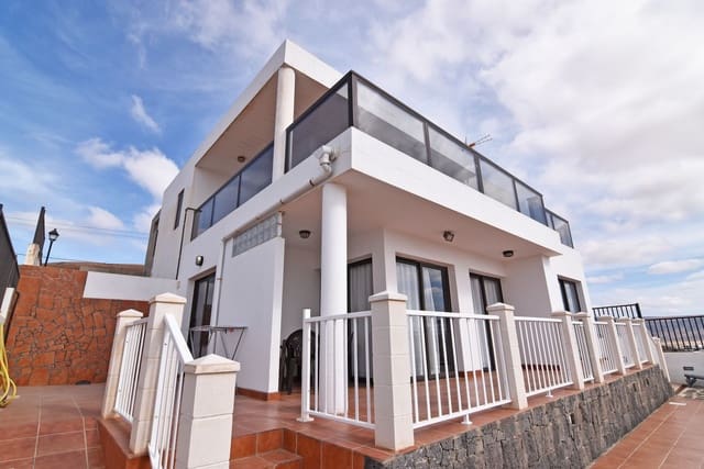 5 soverom Villa til salgs i Soo, Teguise med garasje - € 490 000 (Ref: 9535394)