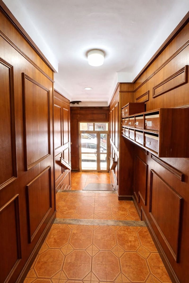 Apartamento de 4 habitaciones en Las Palmas de Gran Canaria en venta con garaje - 350.000 € (Ref: 9550561)