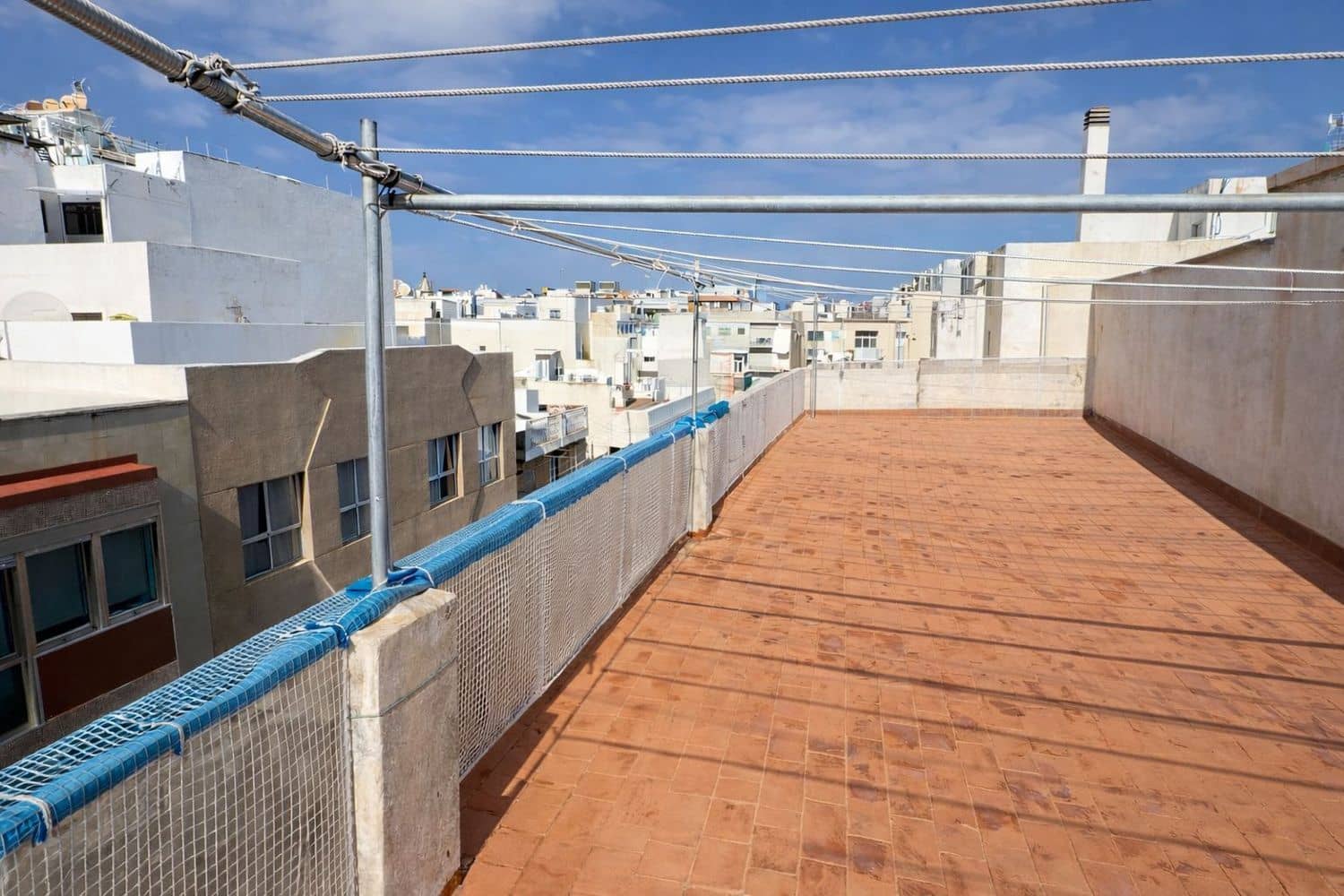 Apartamento de 4 habitaciones en Las Palmas de Gran Canaria en venta con garaje - 350.000 € (Ref: 9550561)