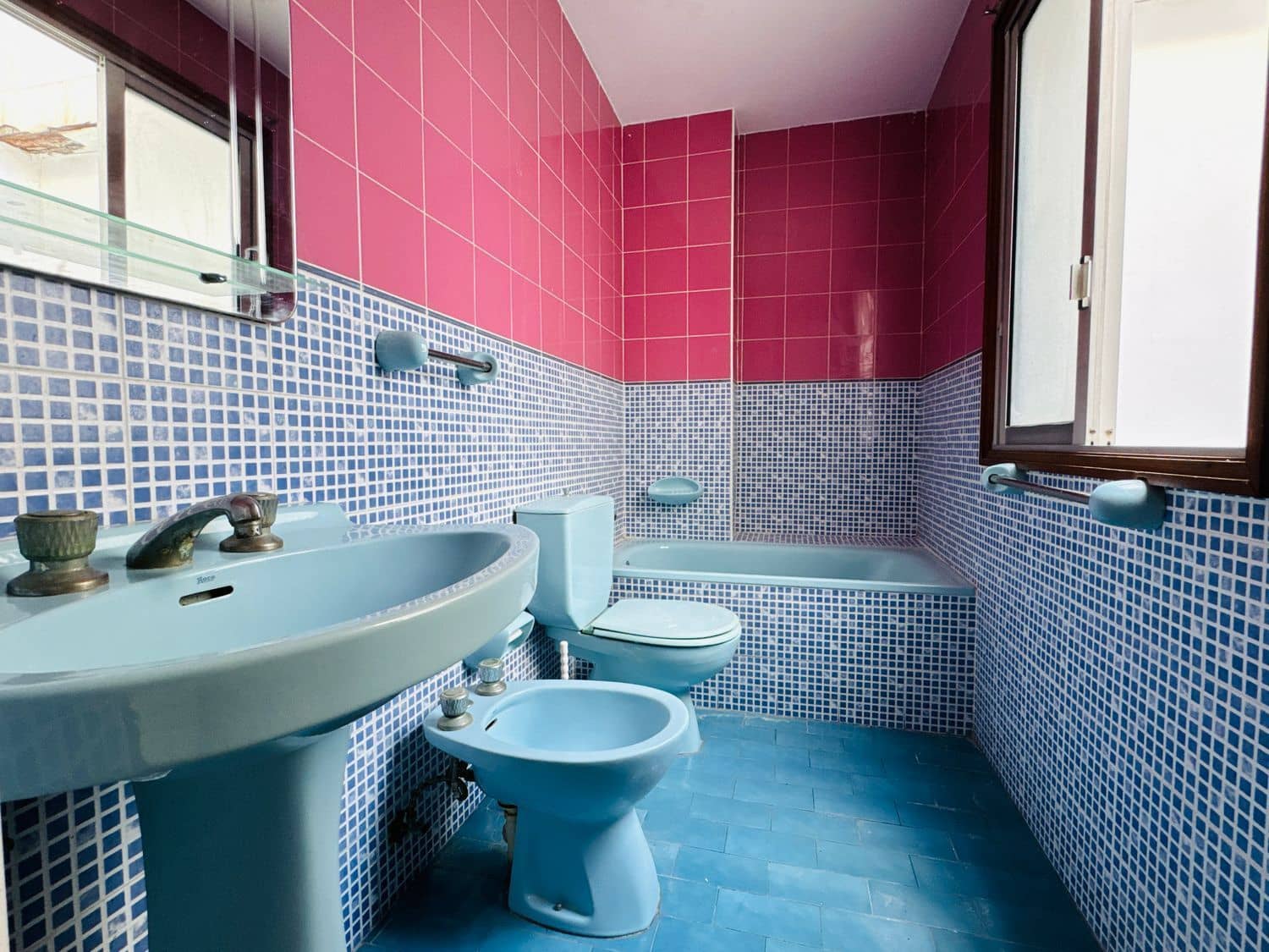 Apartamento de 4 habitaciones en Las Palmas de Gran Canaria en venta con garaje - 350.000 € (Ref: 9550561)