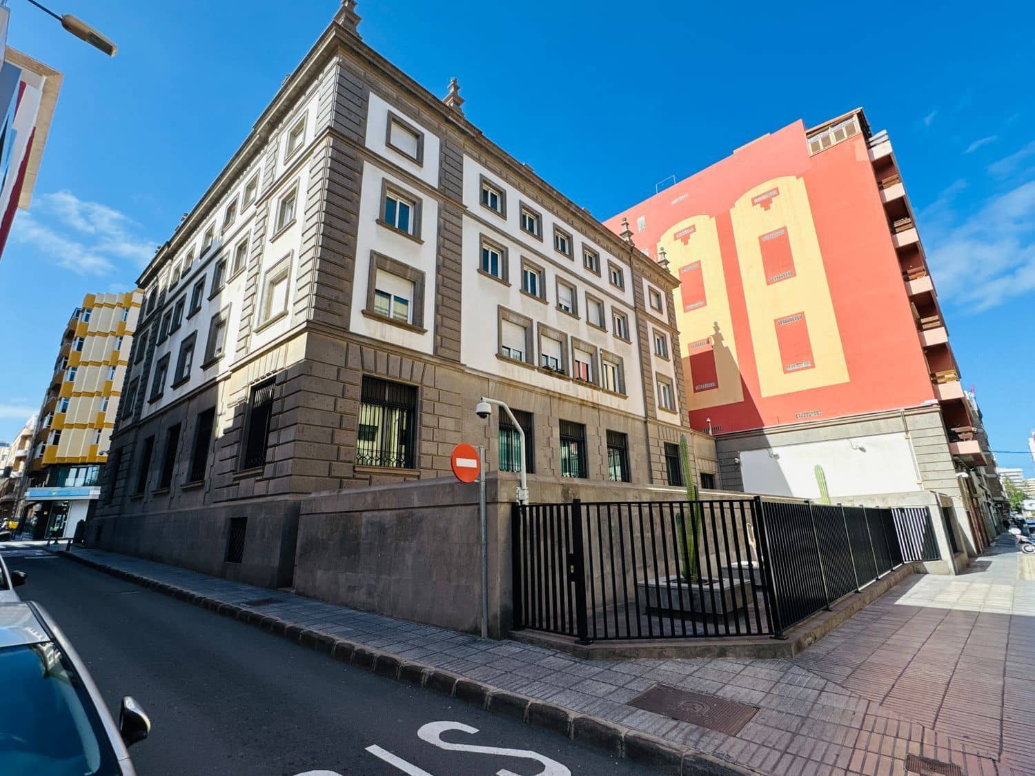 Apartamento de 4 habitaciones en Las Palmas de Gran Canaria en venta con garaje - 350.000 € (Ref: 9550561)