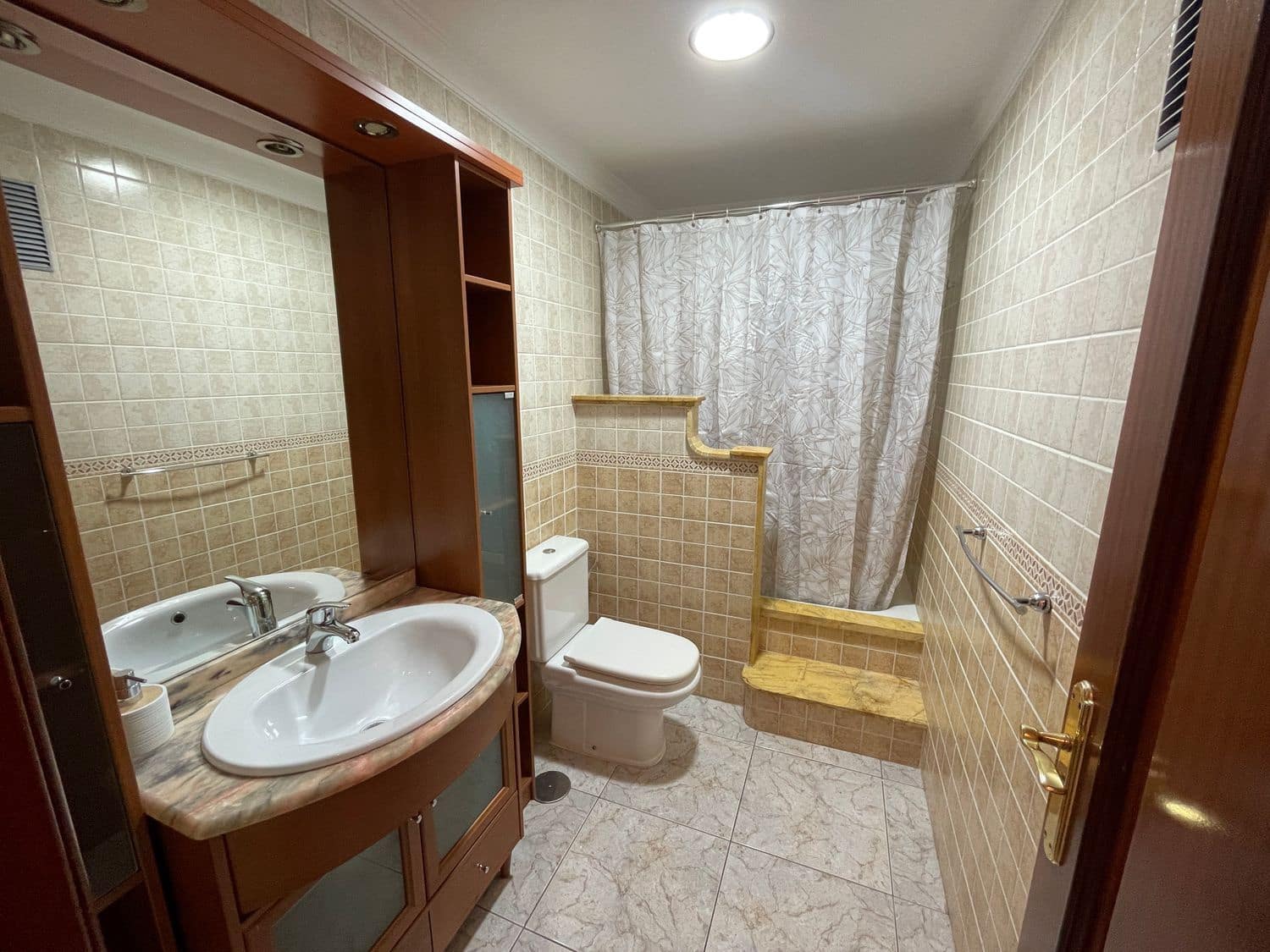 3 soveværelse Lejlighed til leje i Telde med garage - € 850 (Ref: 9567968)