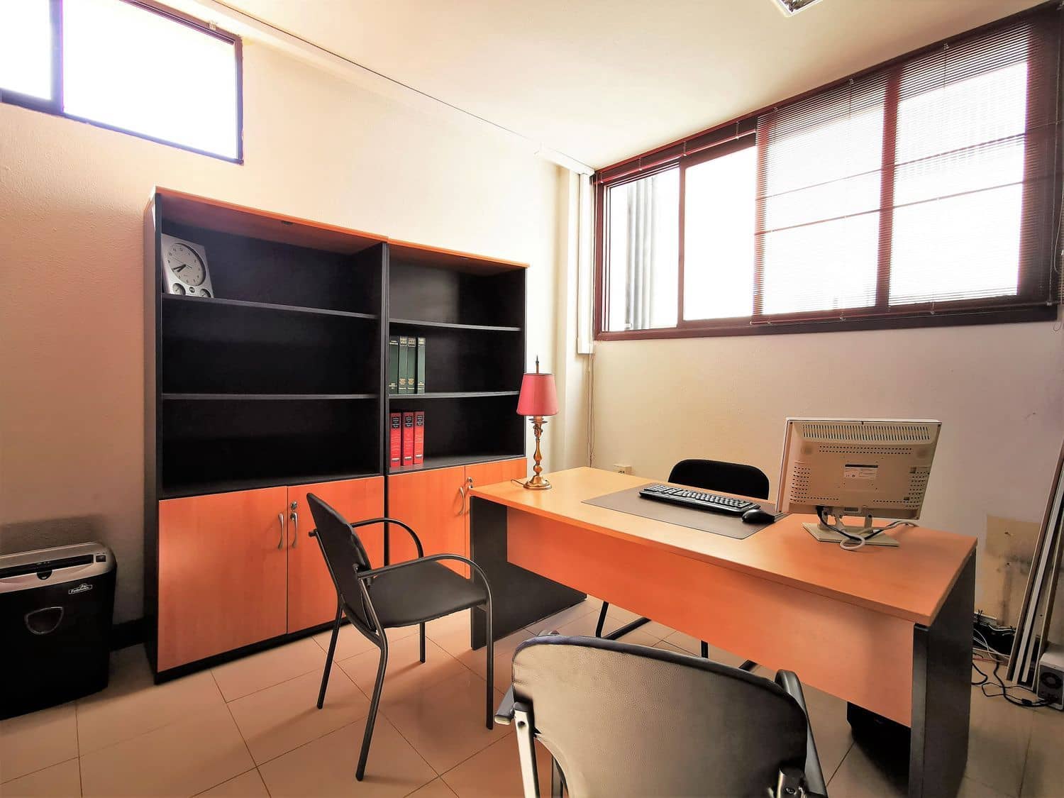 Kontor til leje i Las Palmas de Gran Canaria - € 300 (Ref: 9567969)