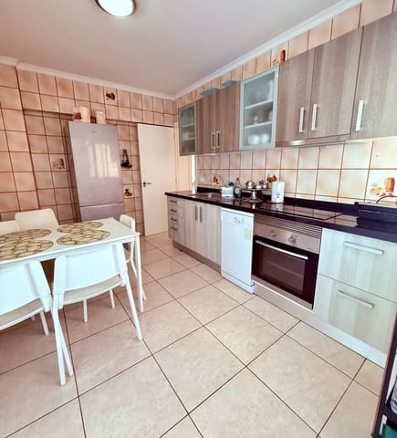 4 slaapkamer Appartement te huur in Escaleritas, Las Palmas de Gran Canaria met garage - € 950 (Ref: 9585314)