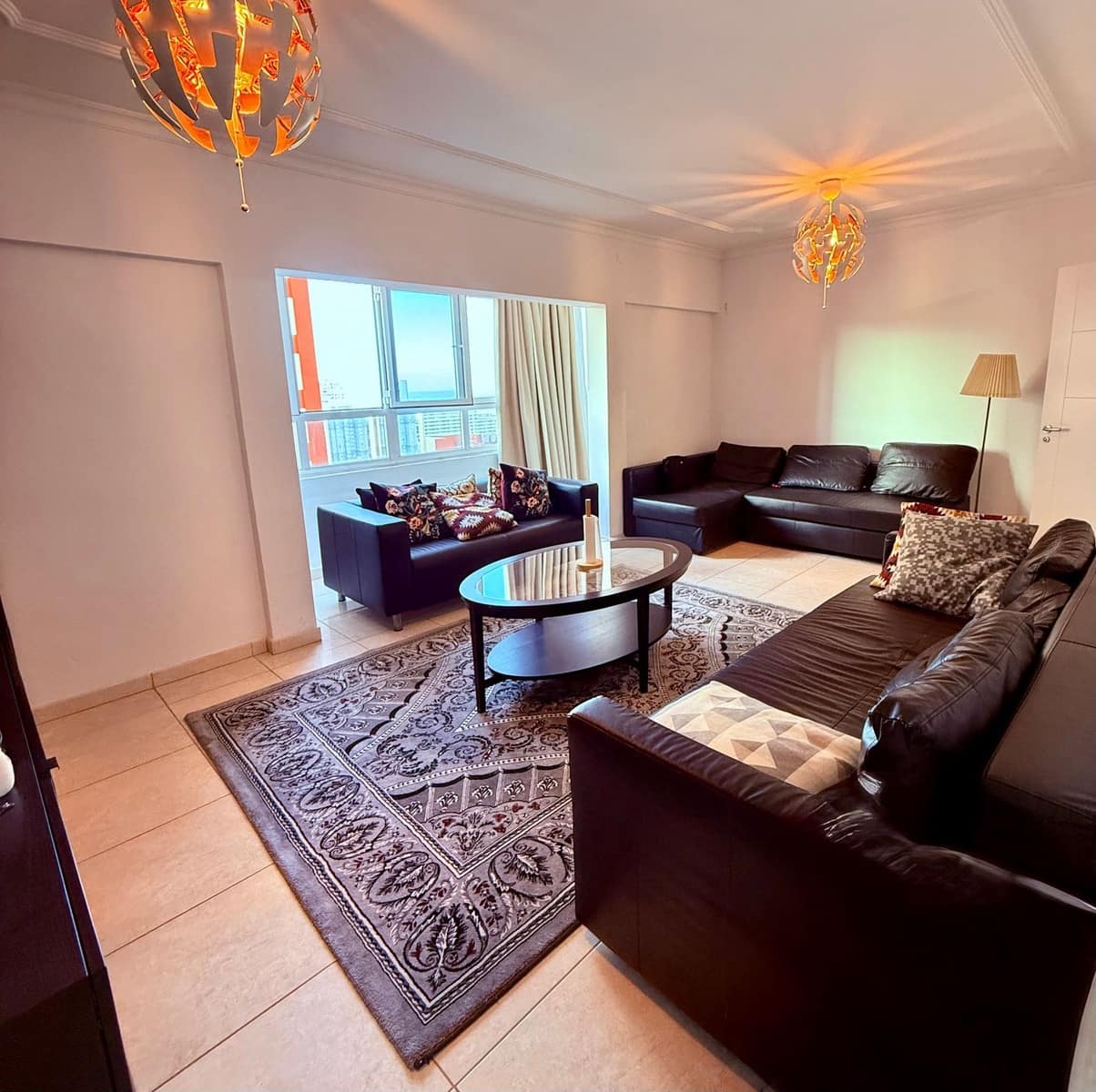 4 slaapkamer Appartement te huur in Las Palmas de Gran Canaria met garage - € 950 (Ref: 9585314)