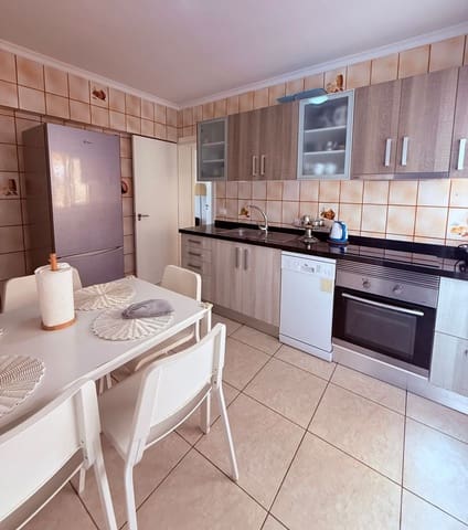 4 quarto Apartamento para arrendar em Escaleritas, Las Palmas de Gran Canaria com garagem - 1 000 € (Ref: 9585314)