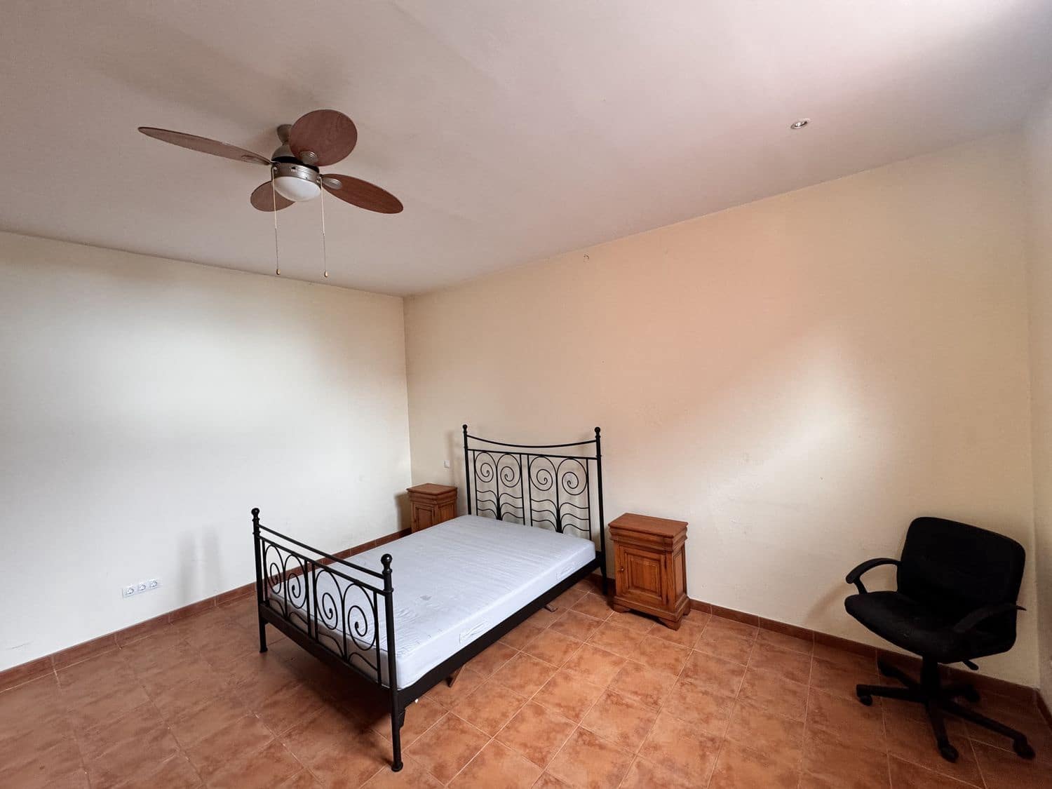 10 bedroom Villa for sale in Santa Brigida with garage - € 650,000 (Ref: 9594504)