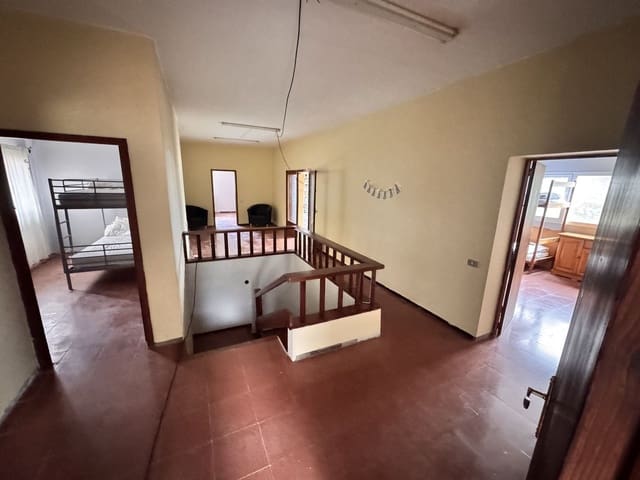 10 makuuhuone Huvila myytävänä paikassa Santa Brígida mukana 
autotalli - 650 000 € (Ref: 9594504)