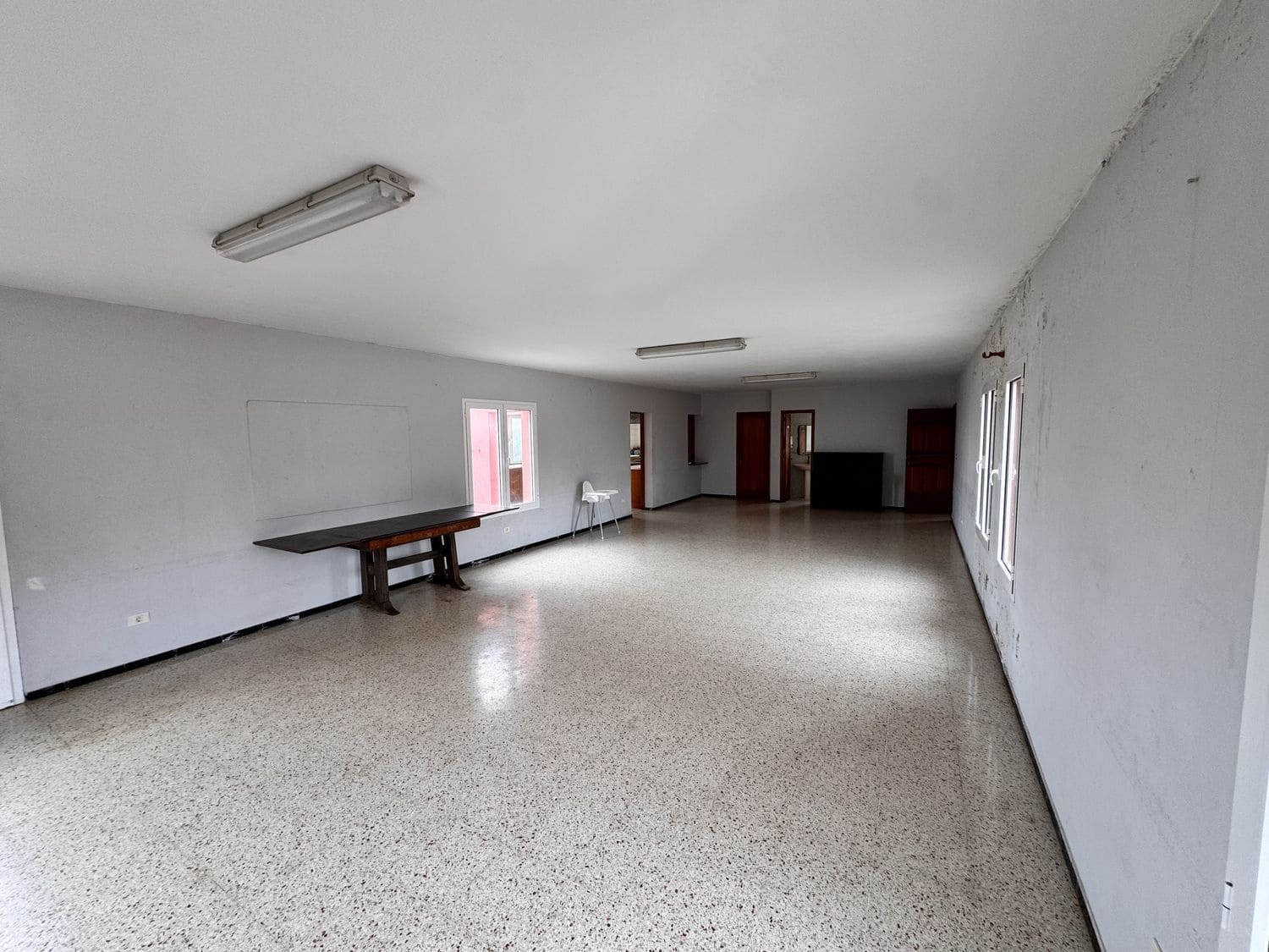 10 bedroom Villa for sale in Santa Brigida with garage - € 650,000 (Ref: 9594504)