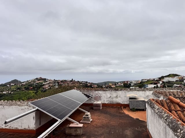 10 makuuhuone Huvila myytävänä paikassa Santa Brígida mukana 
autotalli - 650 000 € (Ref: 9594504)