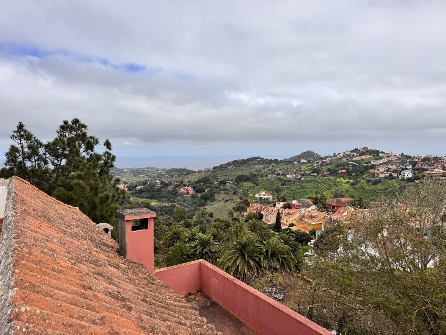 10 bedroom Villa for sale in Santa Brigida with garage - € 650,000 (Ref: 9594504)