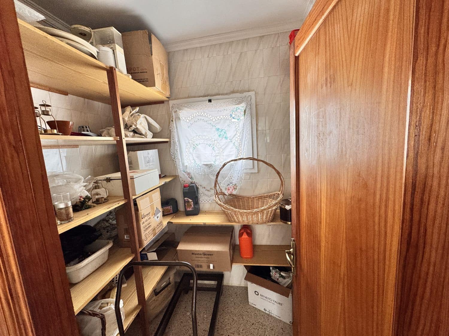 10 bedroom Villa for sale in Santa Brigida with garage - € 650,000 (Ref: 9594504)