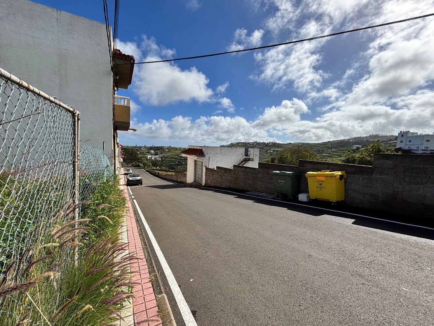 Grunde uden byggetilladelser til salg i Firgas - € 54.999 (Ref: 9604471)