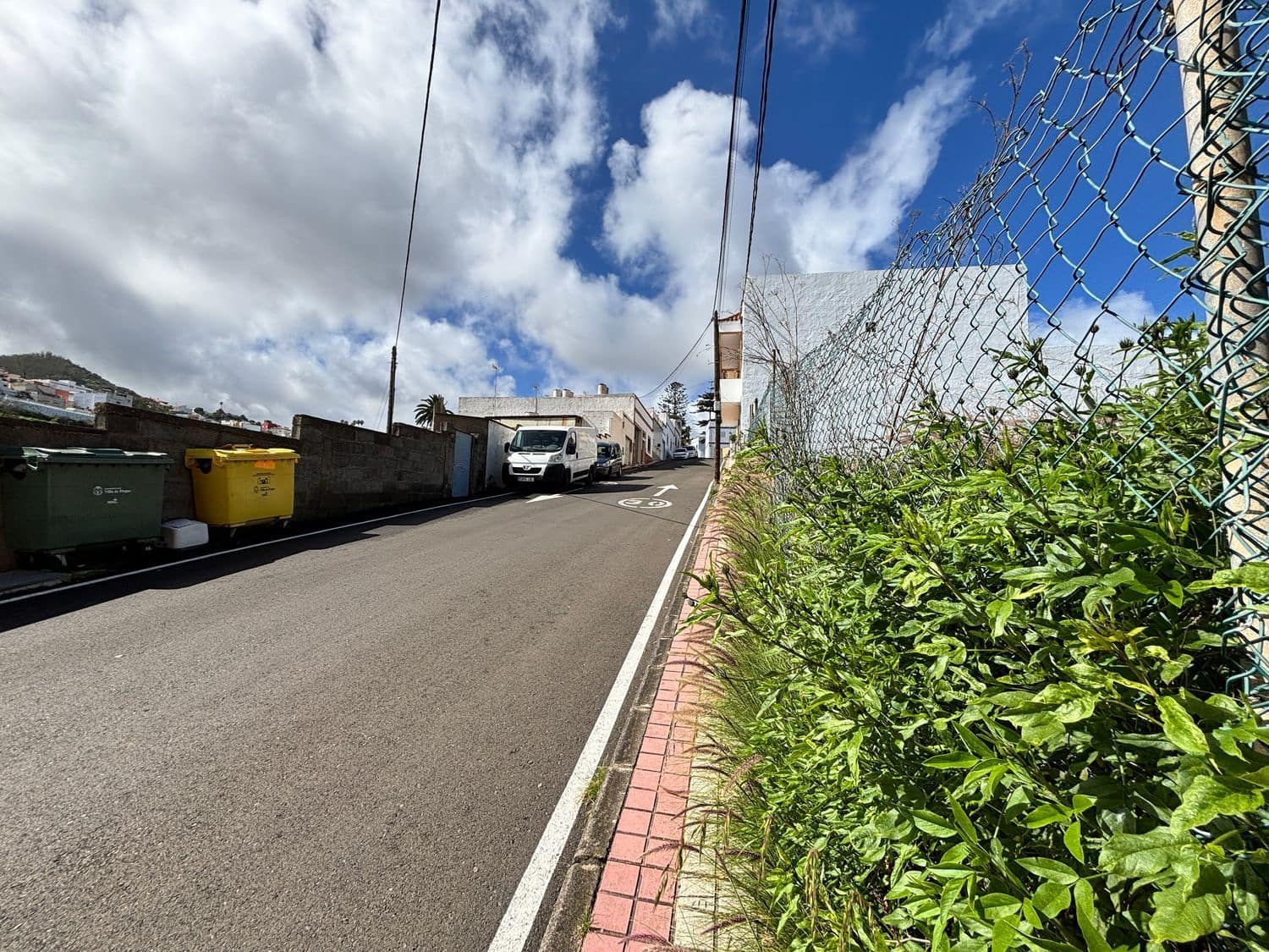 Grunde uden byggetilladelser til salg i Firgas - € 54.999 (Ref: 9604471)