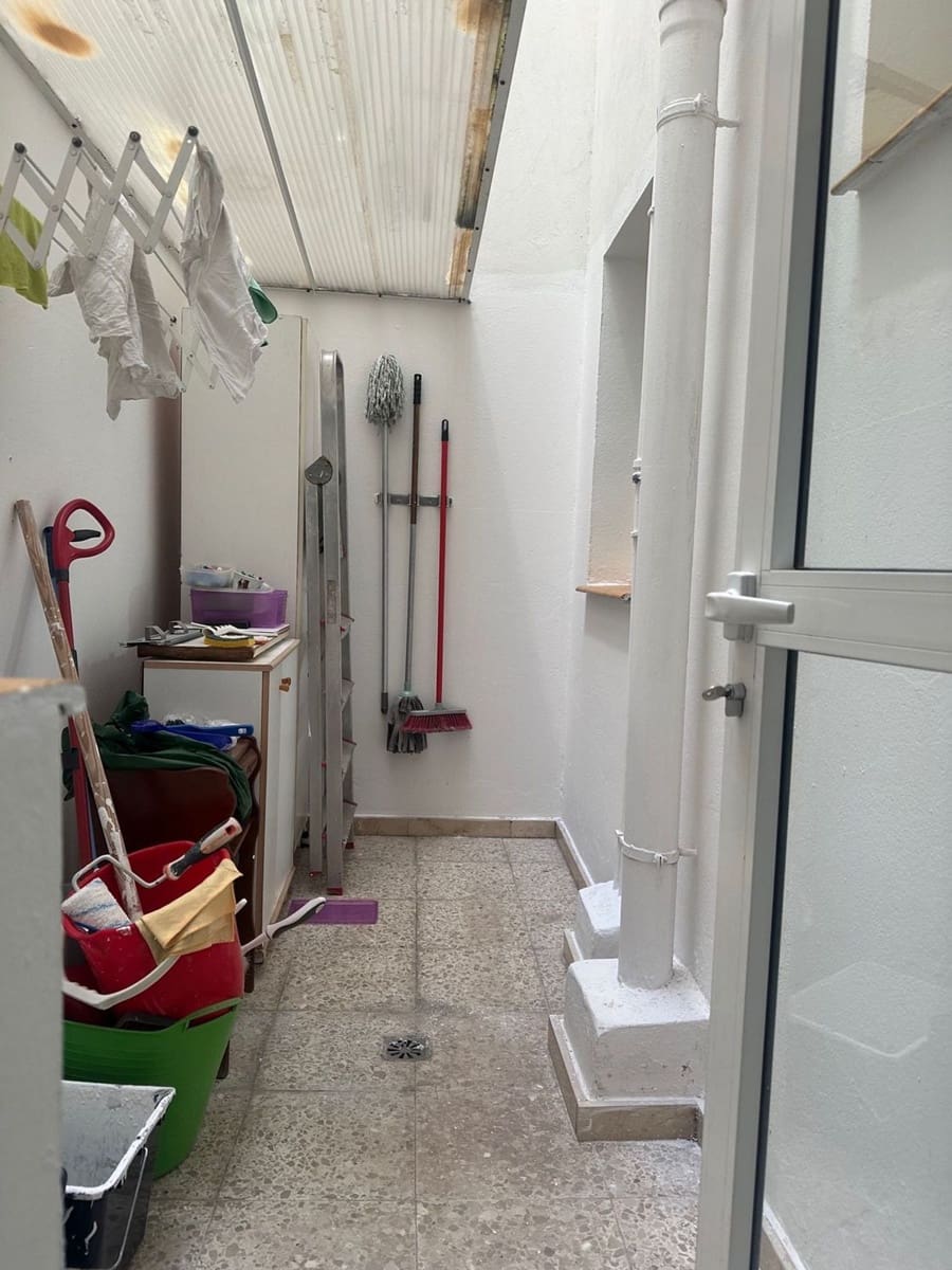 2 slaapkamer Appartement te koop in Las Palmas de Gran Canaria met garage - € 225.000 (Ref: 9610764)