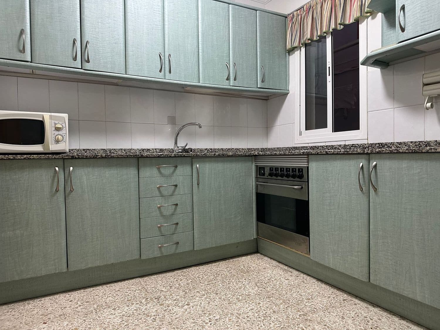 2 bedroom Apartment for sale in Las Palmas de Gran Canaria with garage - € 225,000 (Ref: 9610764)