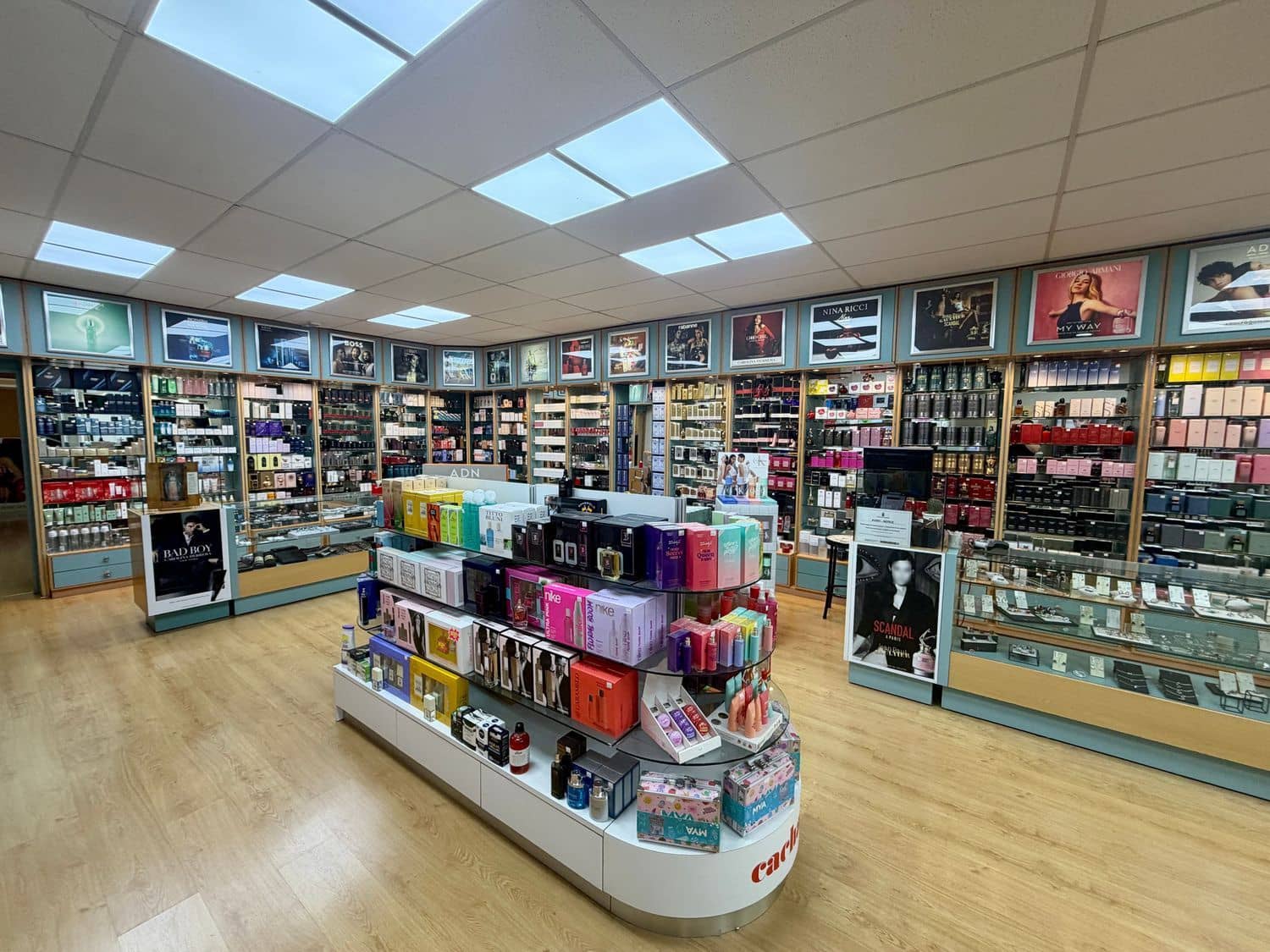 Local Comercial en Arucas en alquiler - 1.200 € (Ref: 9610765)