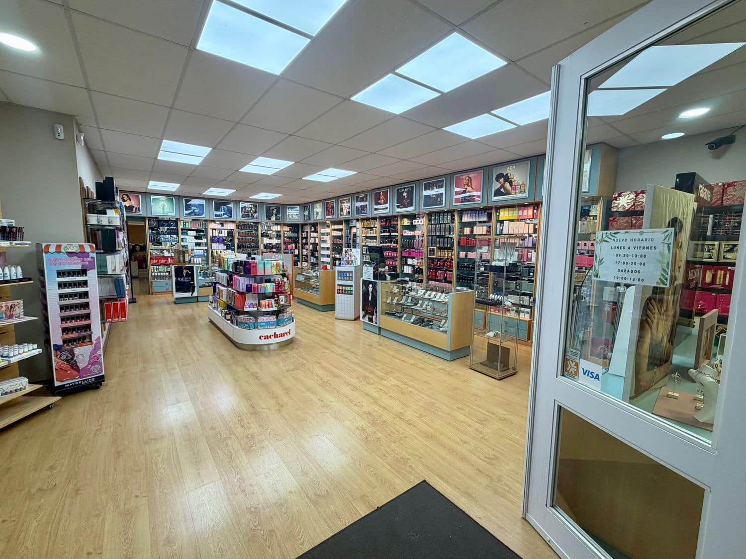 Local Comercial en Arucas en alquiler - 1.200 € (Ref: 9610765)