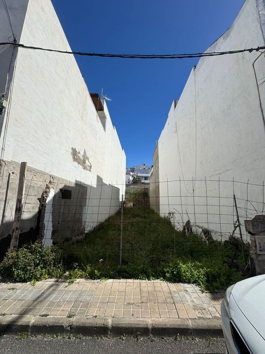 Rakentamaton maa myytävänä paikassa Agaete - 145 000 € (Ref: 9614641)