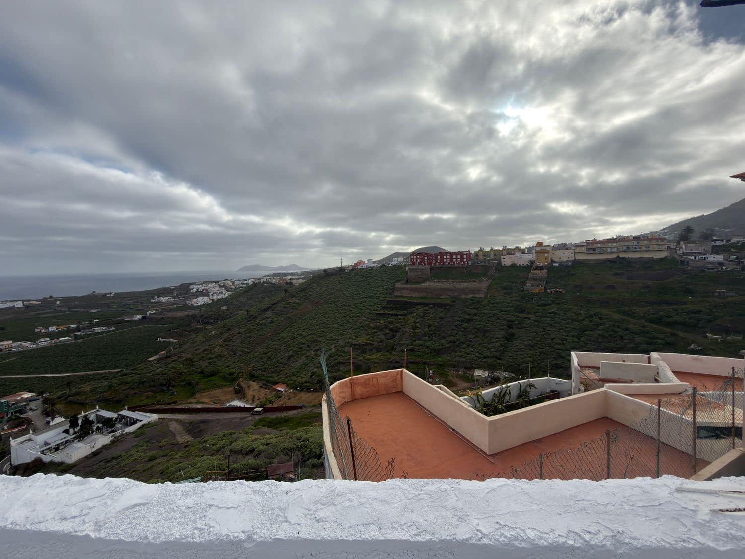 2 bedroom Finca/Country House for sale in Arucas with garage - € 68,000 (Ref: 9624213)