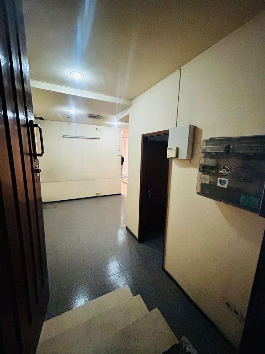 Comercial para arrendar em Las Palmas de Gran Canaria - 1 400 € (Ref: 9626982)