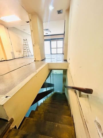 Comercial para arrendar em Santa Catalina - Canteras, Las Palmas de Gran Canaria - 1 400 € (Ref: 9626982)