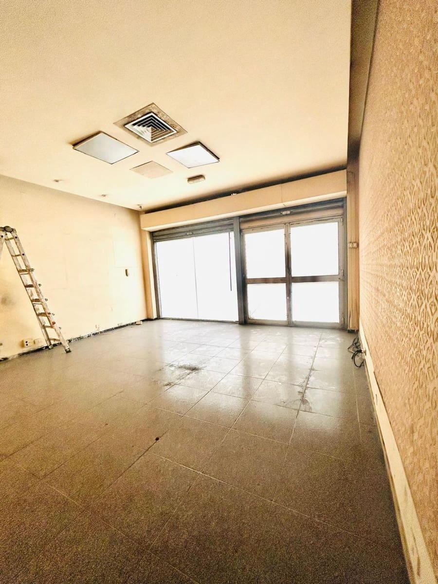 Comercial para arrendar em Las Palmas de Gran Canaria - 1 400 € (Ref: 9626982)