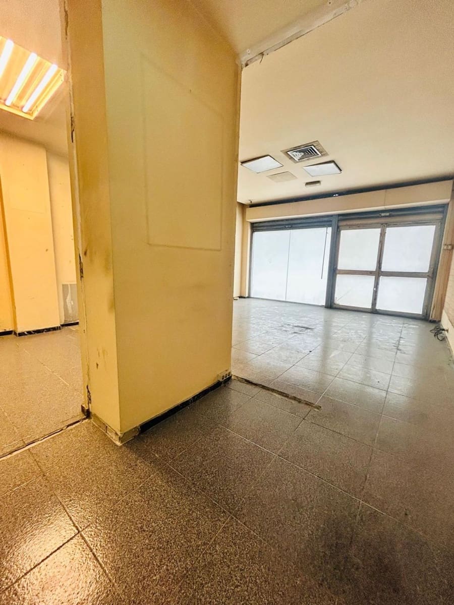 Comercial para arrendar em Las Palmas de Gran Canaria - 1 400 € (Ref: 9626982)