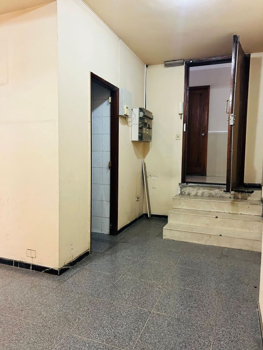 Comercial para arrendar em Las Palmas de Gran Canaria - 1 400 € (Ref: 9626982)