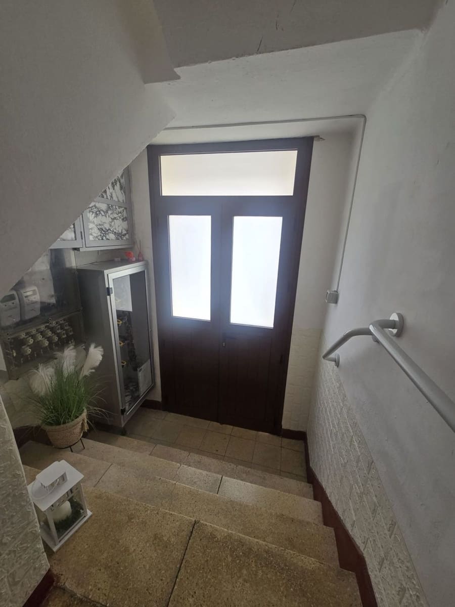 2 bedroom Apartment for sale in Las Palmas de Gran Canaria with garage - € 179,000 (Ref: 9629543)