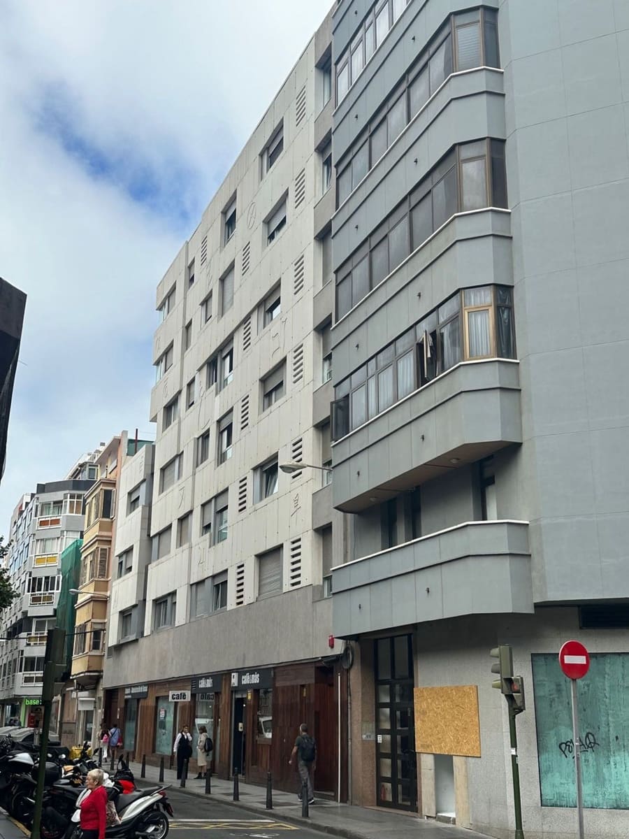 2 makuuhuone Huoneisto myytävänä paikassa Las Palmas de Gran Canaria mukana 
autotalli - 375 000 € (Ref: 9629545)