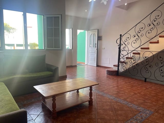 3 makuuhuone Omakotitalo myytävänä paikassa Agüimes mukana 
autotalli - 293 000 € (Ref: 9629548)