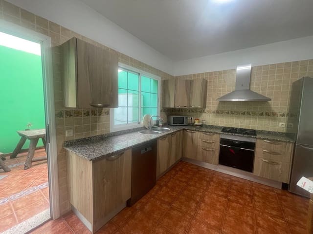 3 makuuhuone Omakotitalo myytävänä paikassa Agüimes mukana 
autotalli - 293 000 € (Ref: 9629548)