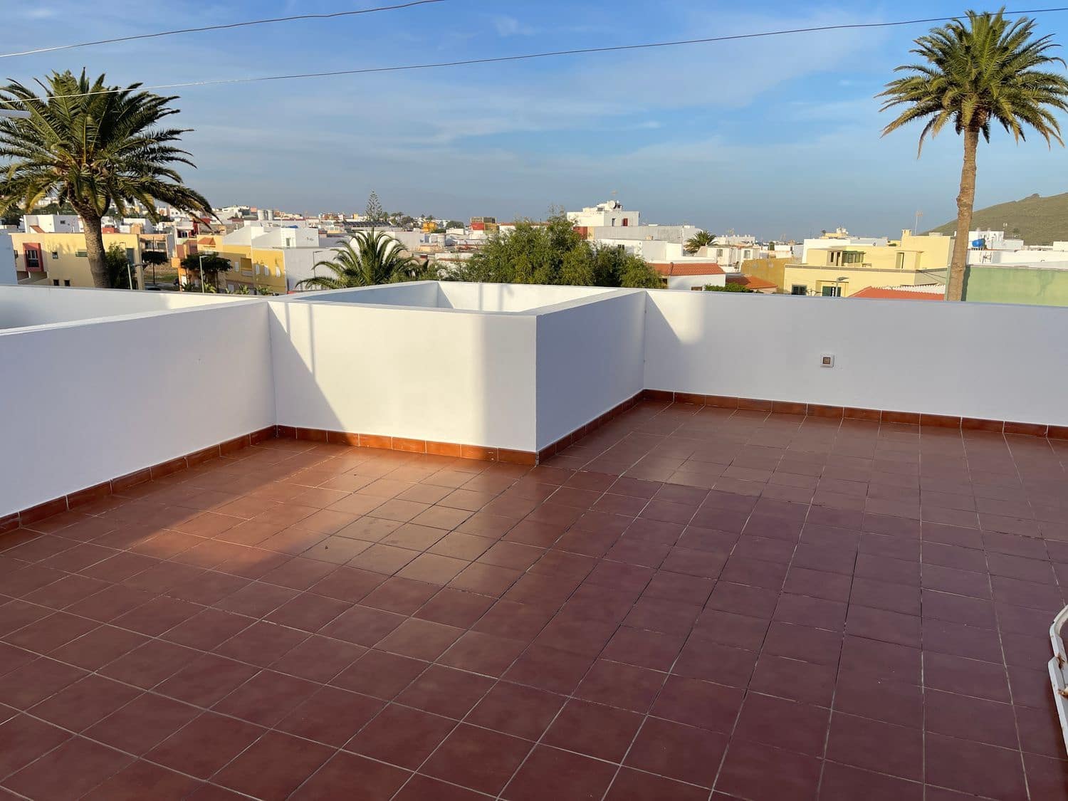 3 makuuhuone Omakotitalo myytävänä paikassa Aguimes mukana 
autotalli - 293 000 € (Ref: 9629548)