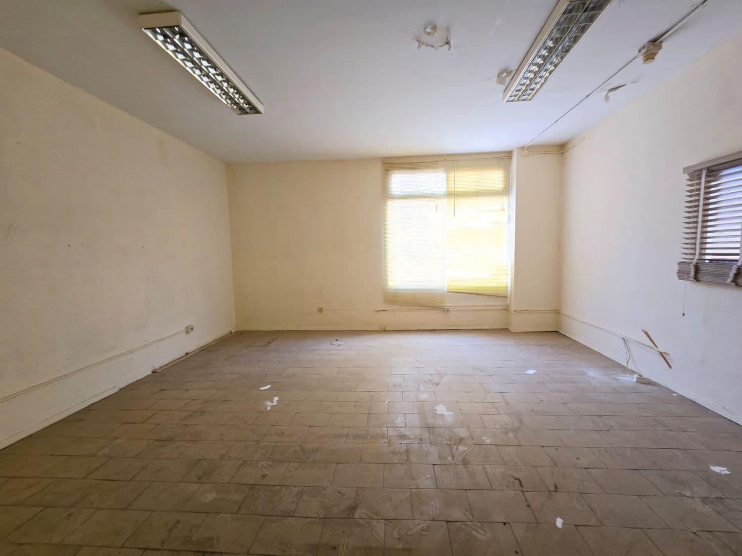 Commercieel te koop in Las Palmas de Gran Canaria - € 172.000 (Ref: 9629549)