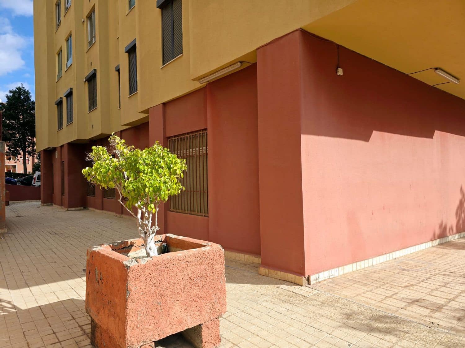 Commercieel te koop in Las Palmas de Gran Canaria - € 172.000 (Ref: 9629549)
