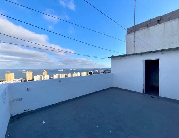 Casa de 5 habitaciones en San Juan - San José, Las Palmas de Gran Canaria en venta con garaje - 117.000 € (Ref: 9636207)