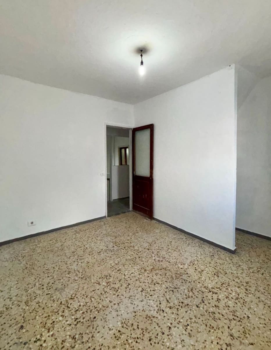 Casa de 5 habitaciones en Las Palmas de Gran Canaria en venta con garaje - 117.000 € (Ref: 9636207)