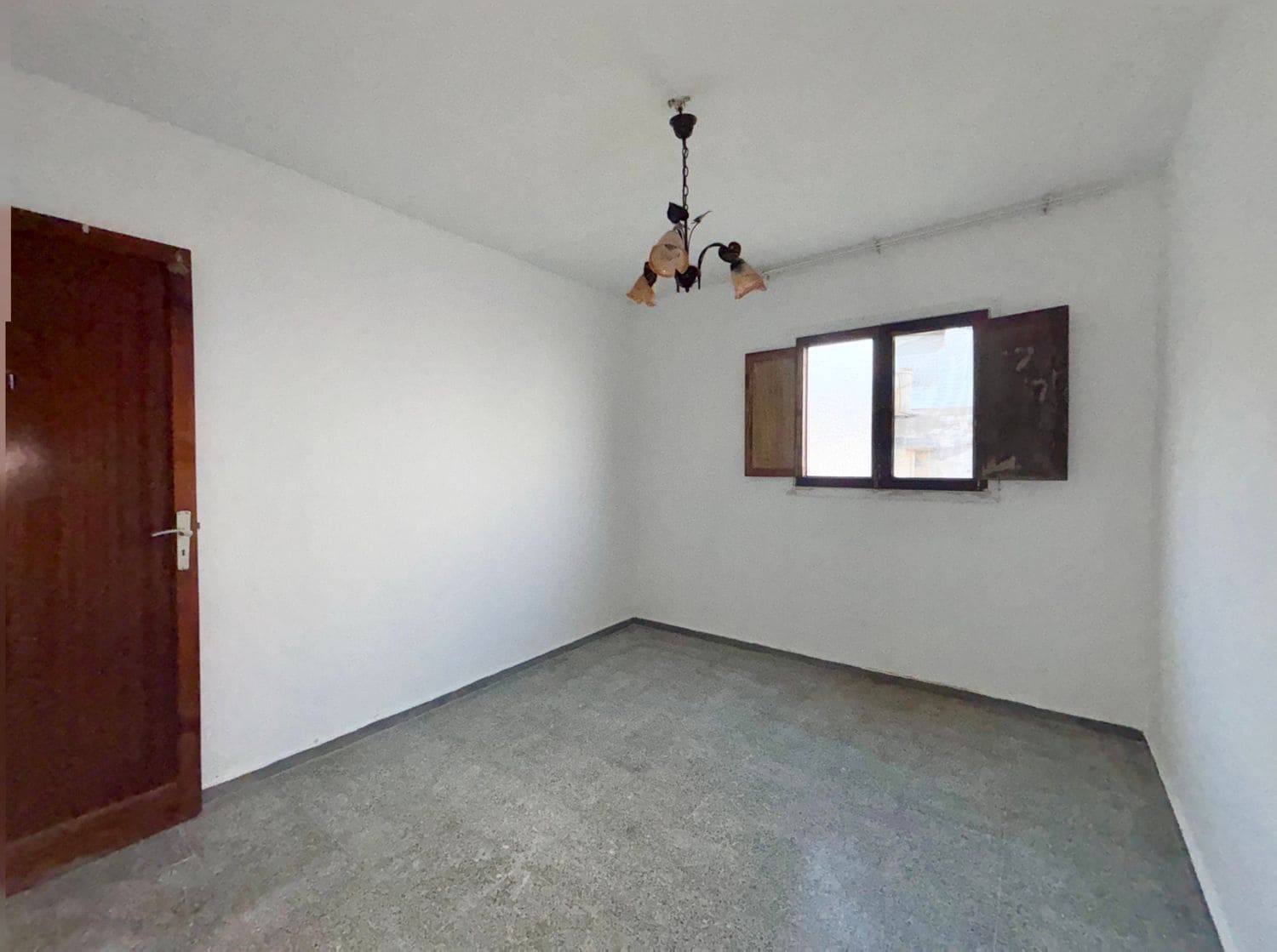 Casa de 5 habitaciones en Las Palmas de Gran Canaria en venta con garaje - 117.000 € (Ref: 9636207)