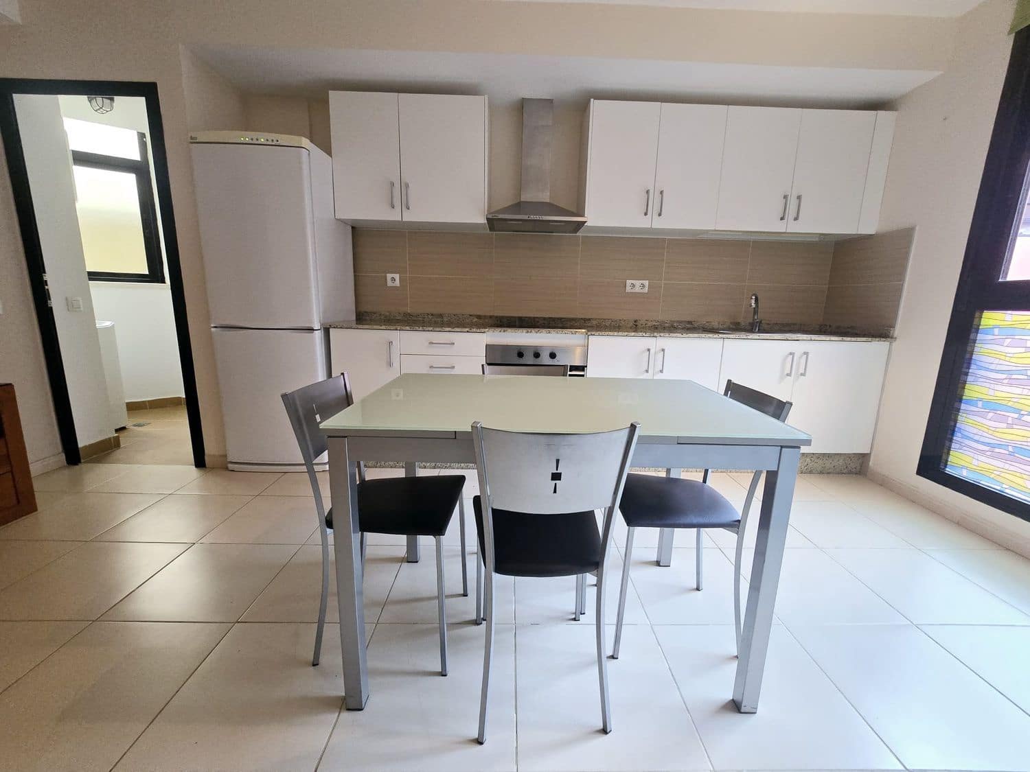 2 soverom Leilighet til leie i Telde med garasje - € 775 (Ref: 9651044)