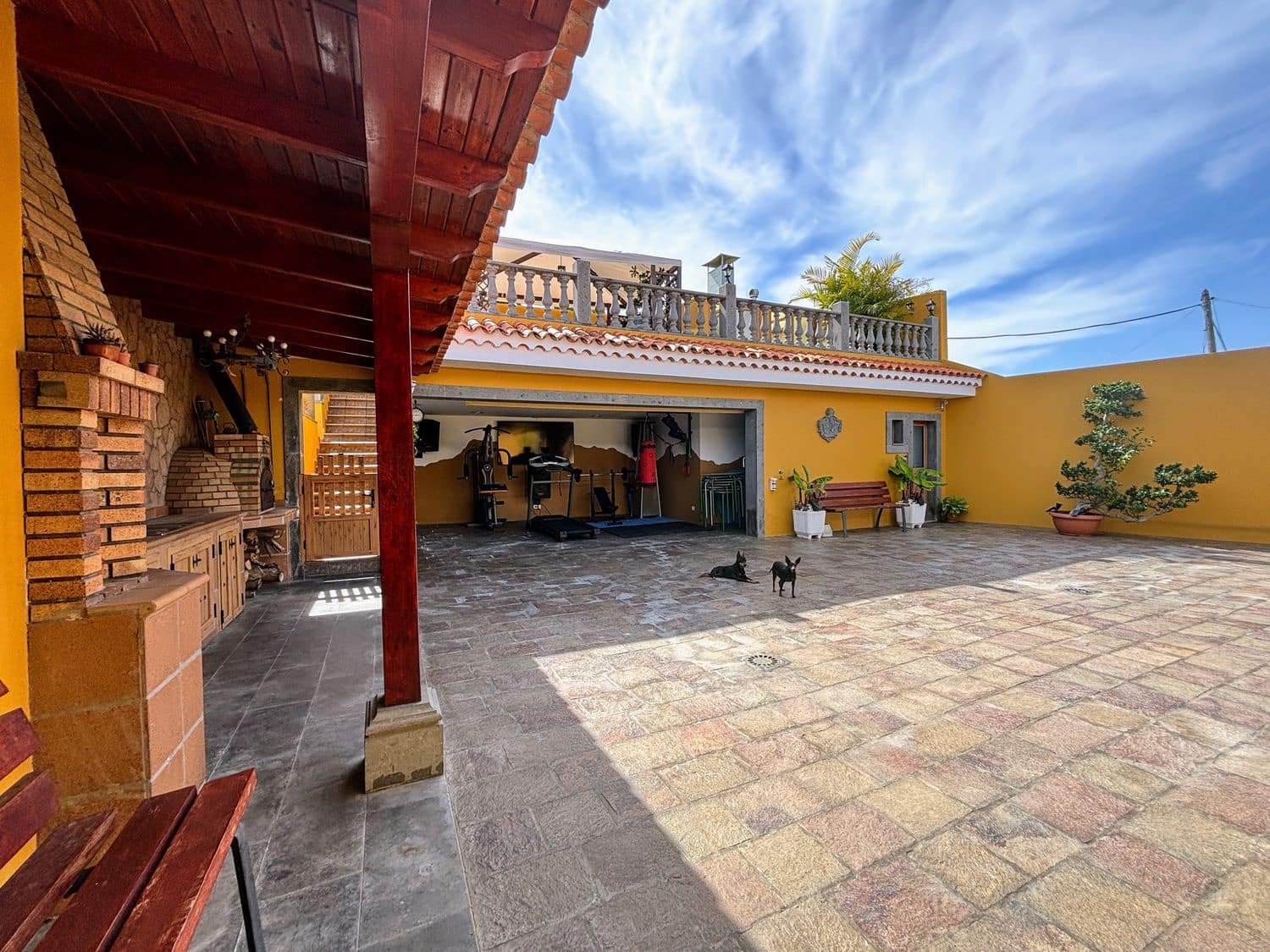 3 sypialnia Penthouse na sprzedaż w Firgas z basenem garażem - 479 999 € (Ref: 9654516)