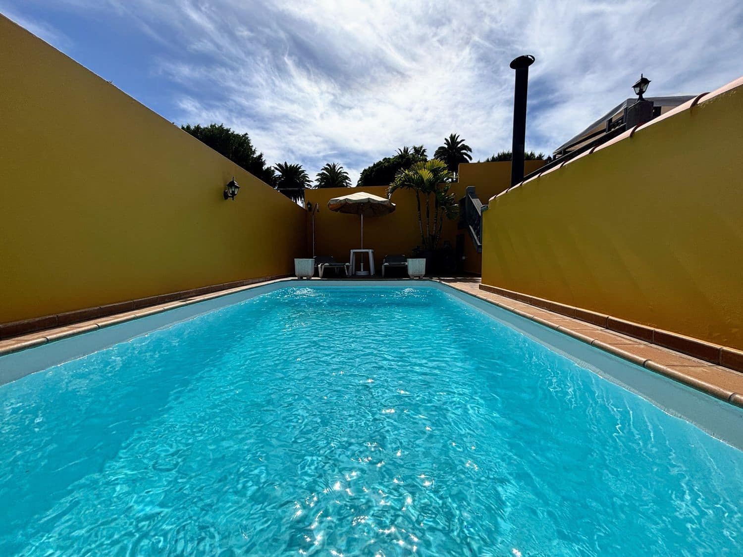 3 sypialnia Penthouse na sprzedaż w Firgas z basenem garażem - 479 999 € (Ref: 9654516)