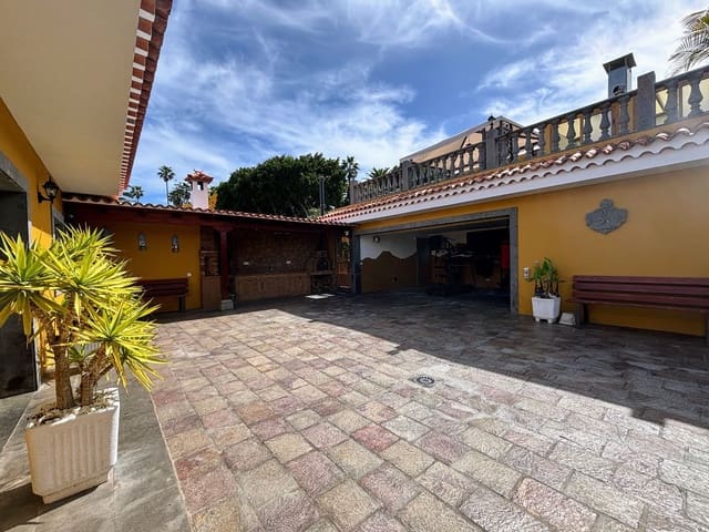 Ático de 3 habitaciones en Firgas en venta con piscina garaje - 479.999 € (Ref: 9654516)