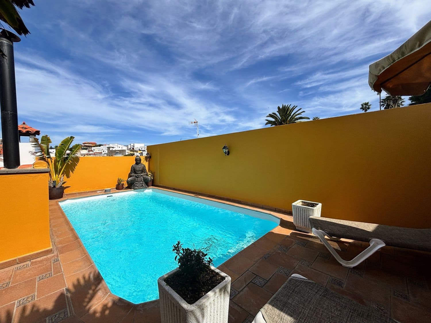 3 sypialnia Penthouse na sprzedaż w Firgas z basenem garażem - 479 999 € (Ref: 9654516)