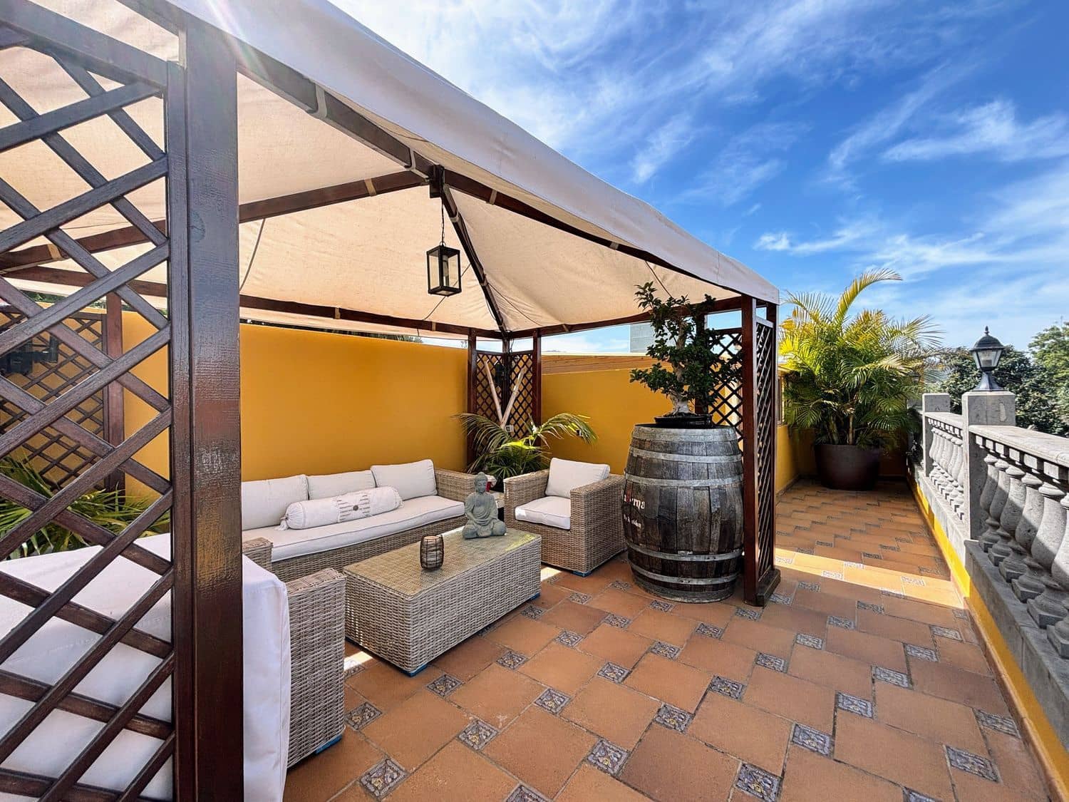 3 sypialnia Penthouse na sprzedaż w Firgas z basenem garażem - 479 999 € (Ref: 9654516)