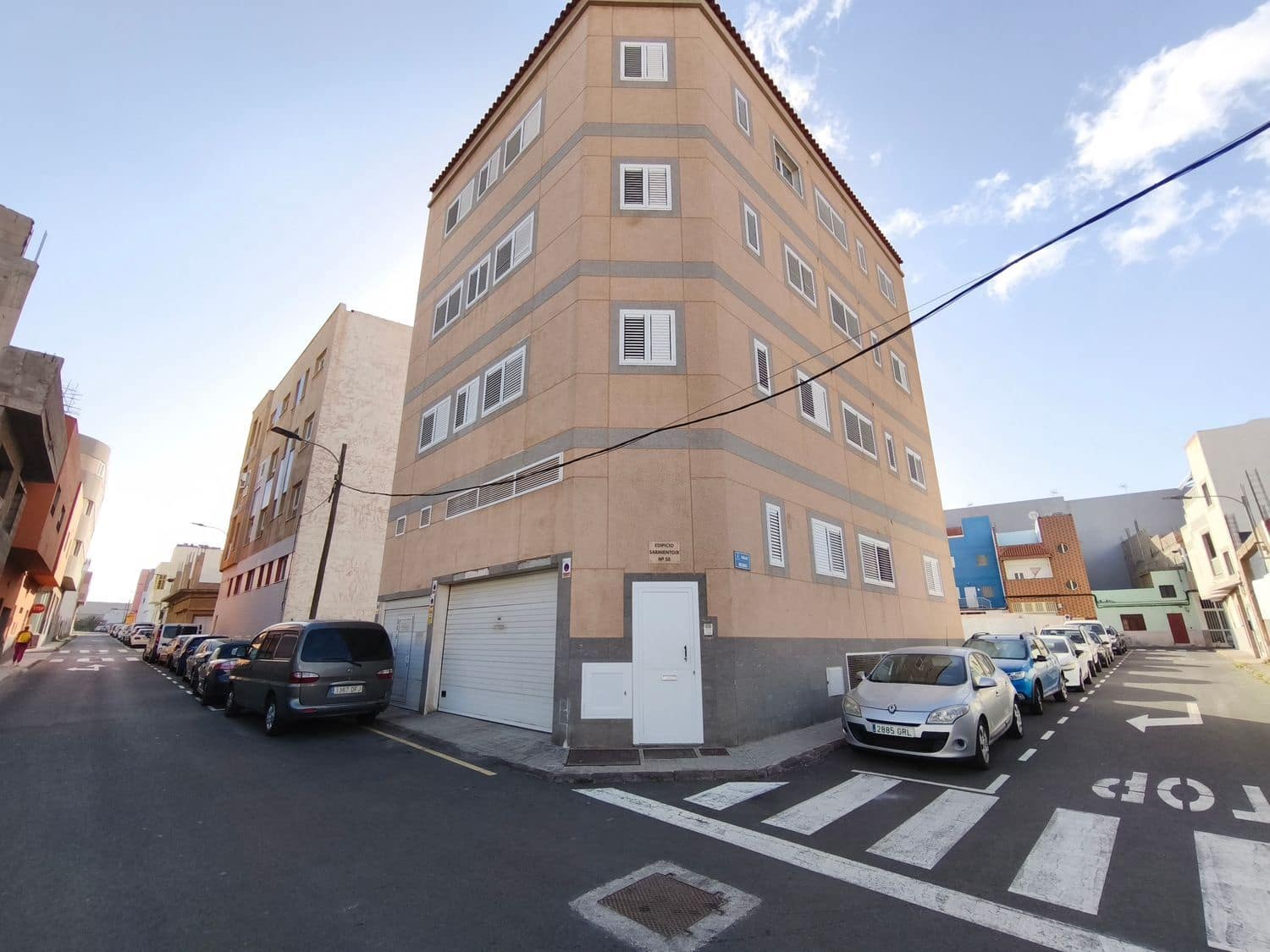 2 bedroom Apartment for sale in Santa Lucia de Tirajana with garage - € 158,000 (Ref: 9658151)