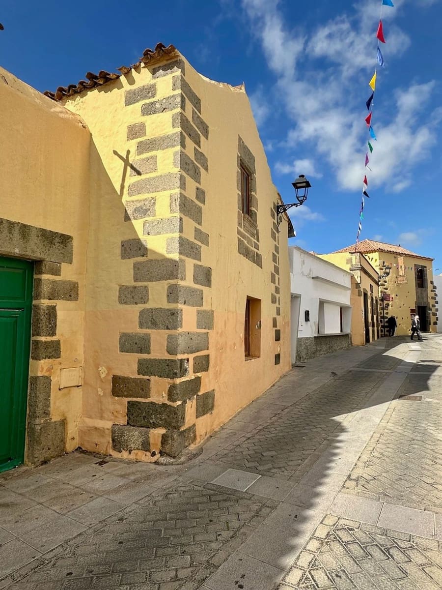 5 quarto Casa em Banda para venda em Aguimes com garagem - 255 000 € (Ref: 9669769)