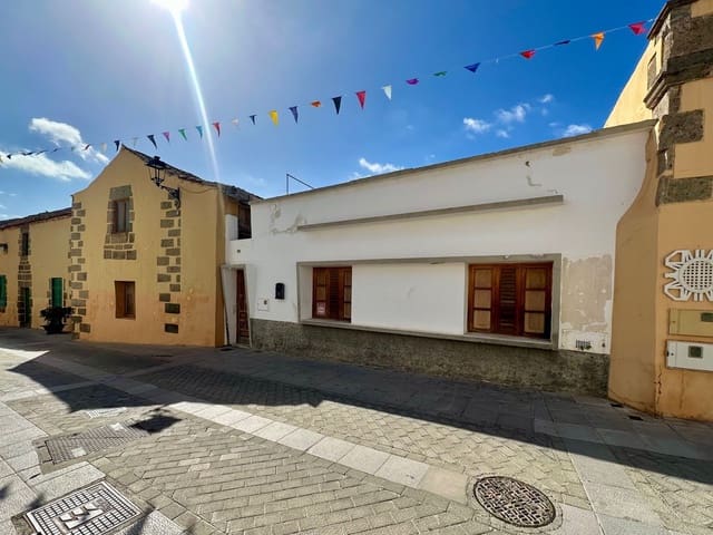 5 quarto Casa em Banda para venda em Agüimes com garagem - 255 000 € (Ref: 9669769)