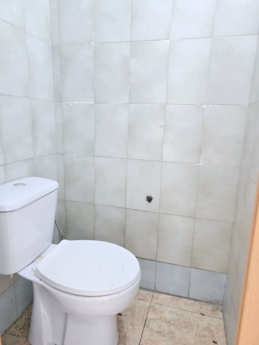 Commercial for sale in Las Palmas de Gran Canaria - € 387,000 (Ref: 9679400)