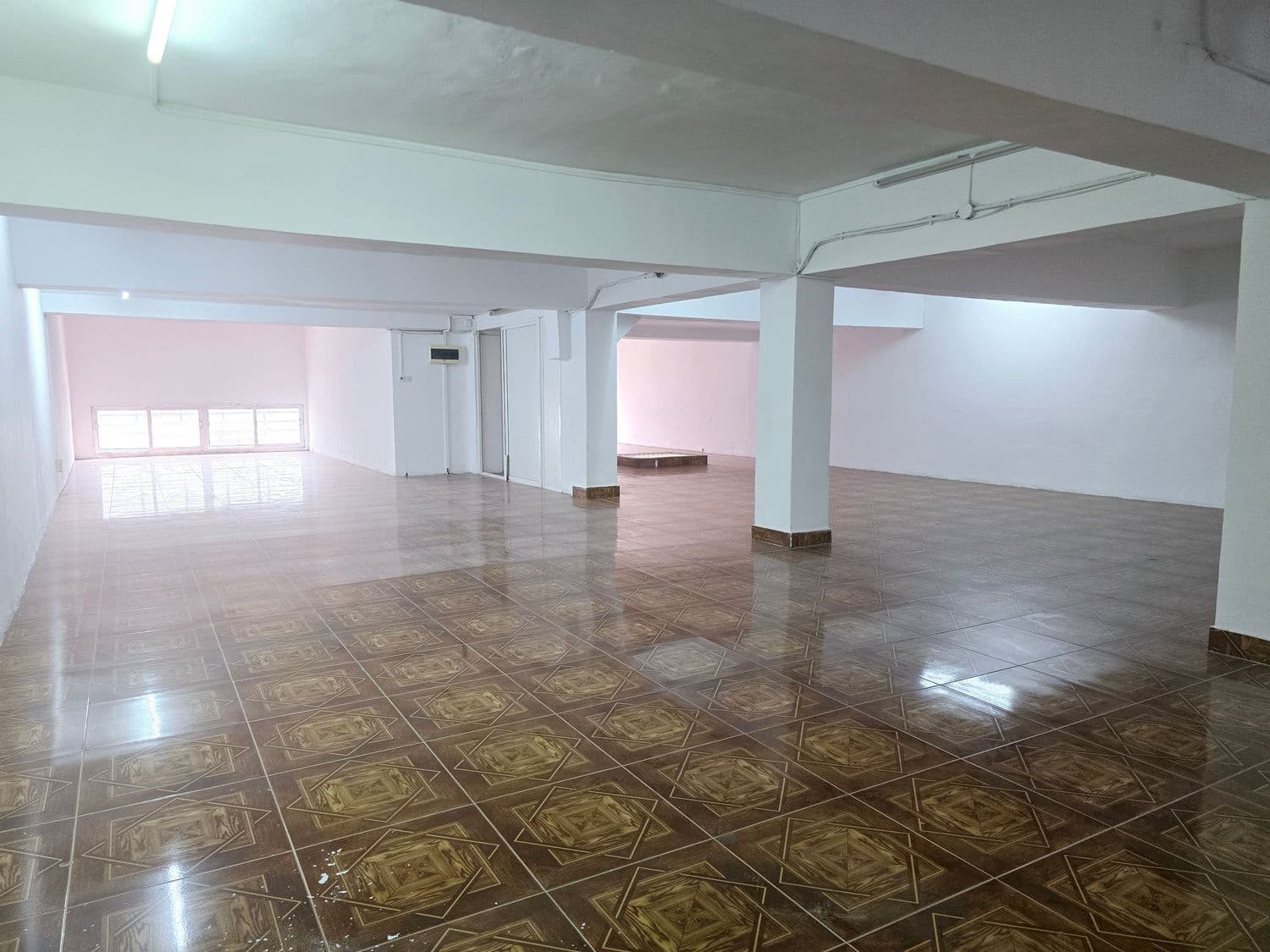 Commercial for sale in Las Palmas de Gran Canaria - € 387,000 (Ref: 9679400)